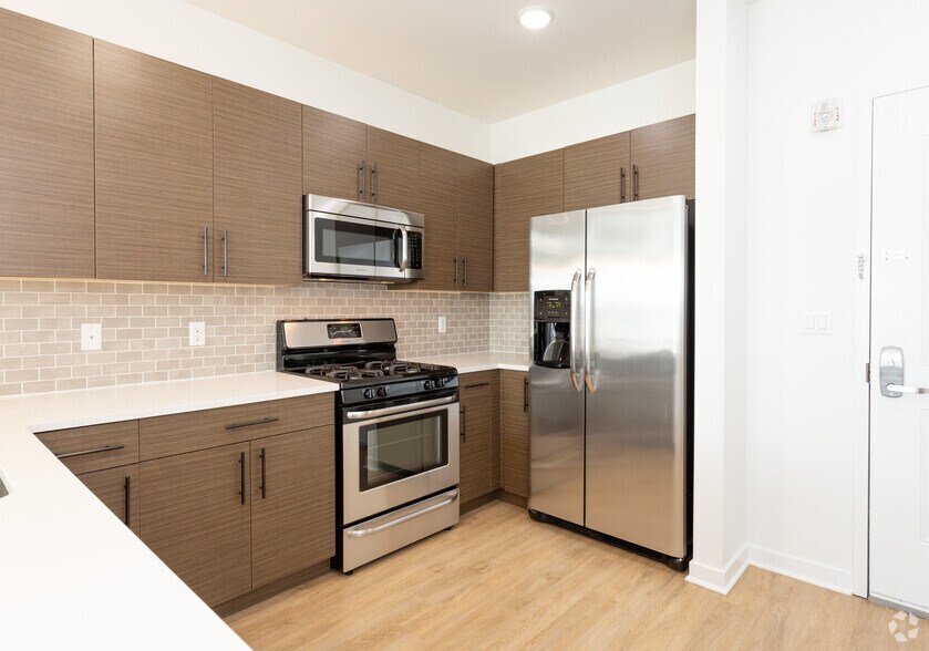 More Photos Of 56 Broad St, Bloomfield Apartments For Lease