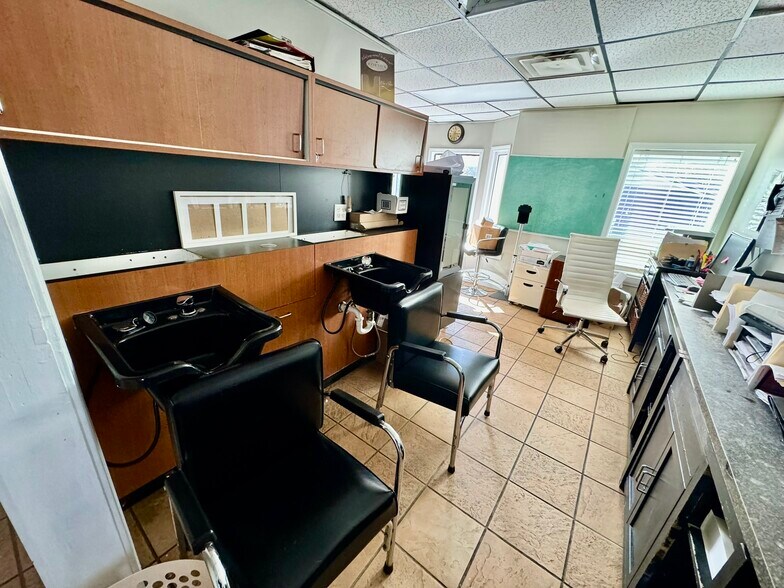 More Photos Of 820 Abbott Rd, Buffalo Storefront Retail Residential For Lease