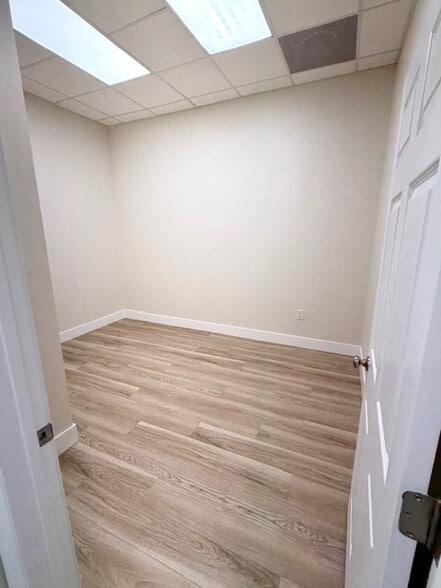 More Photos Of 2370 North Blvd W, Davenport Medical For Lease