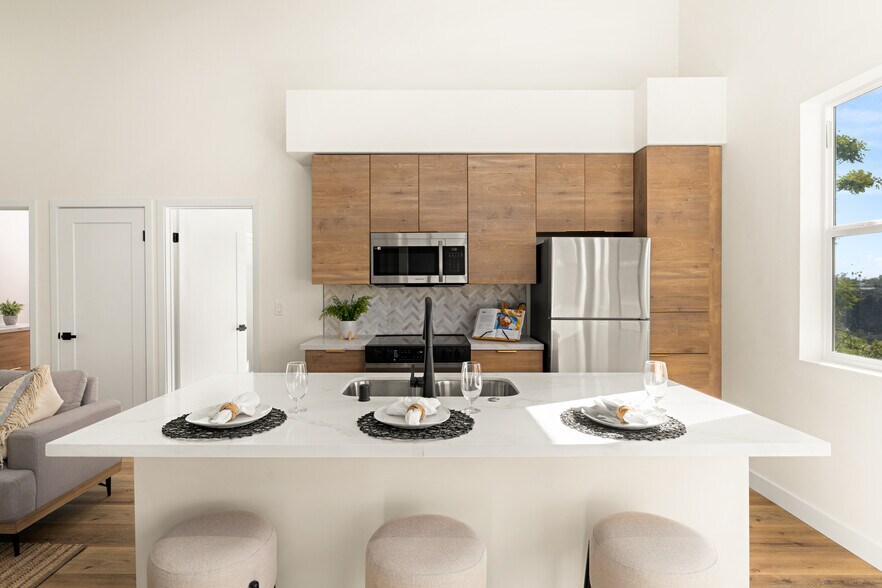 More Photos Of 6283 Lorca Dr, San Diego Apartments For Sale