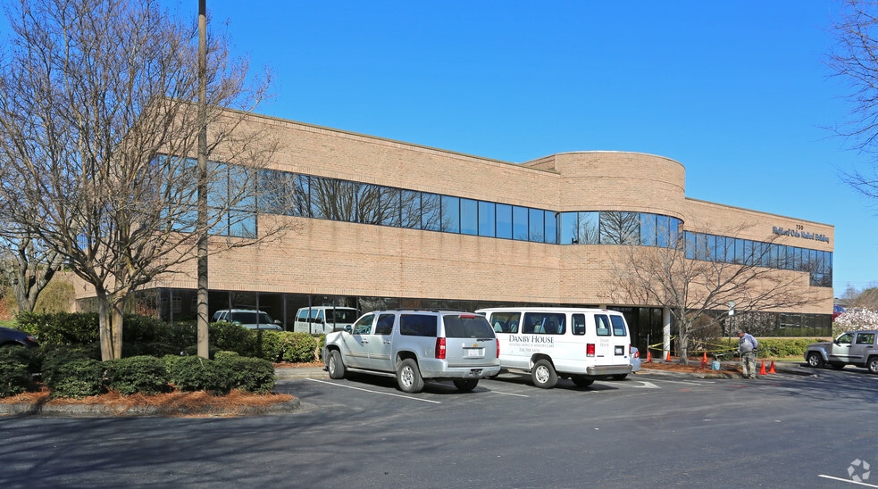 More Photos Of 730 Highland Oaks Dr, Winston-Salem Medical For Sale