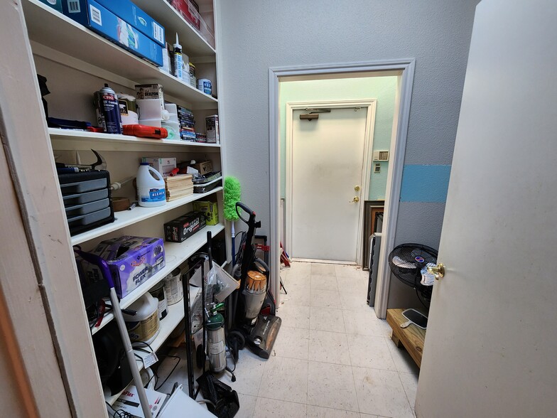 More Photos Of 300-320 E Edgewood Dr, Friendswood Medical For Lease