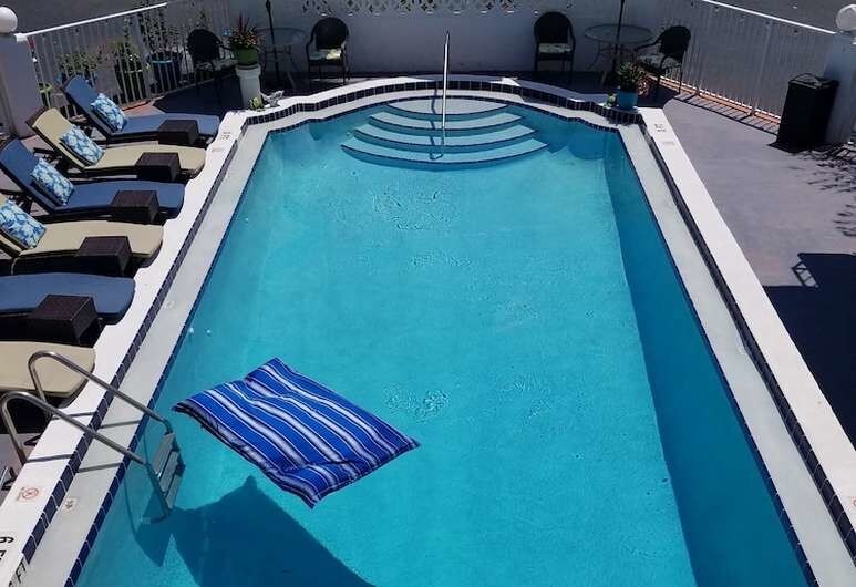 More Photos Of 665 SE 20th Ave, Deerfield Beach Hotel For Sale