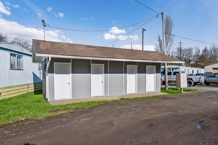 More Photos Of 93531 Coal Bank Ln, Coos Bay Manufactured Housing Mobile Home Park For Sale