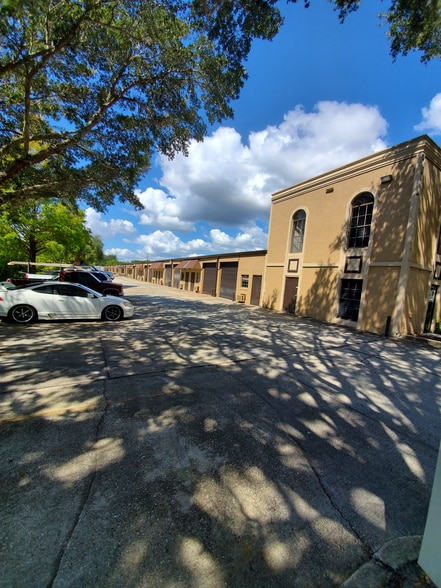 More Photos Of 1225 Bennett Dr, Longwood Unknown For Lease