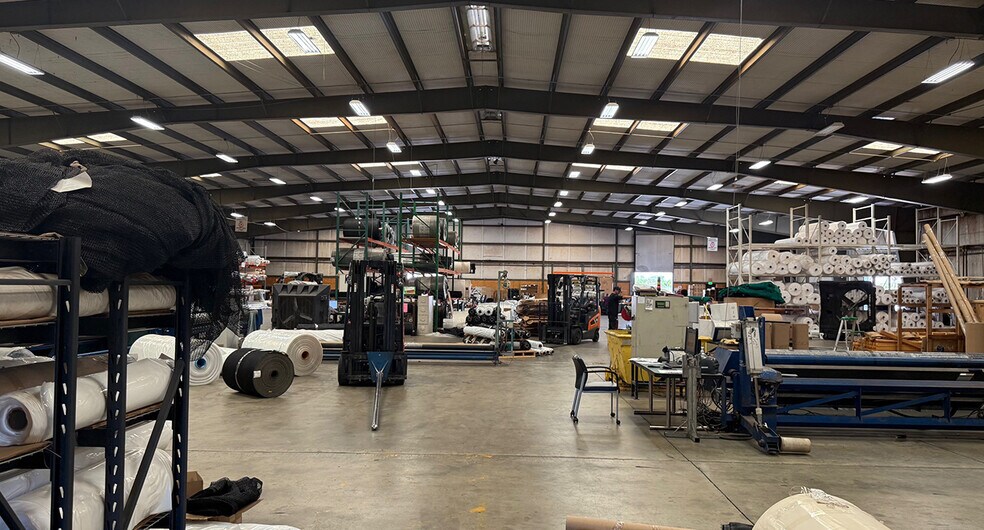 More Photos Of 10084 Avenue 416, Dinuba Warehouse For Sale