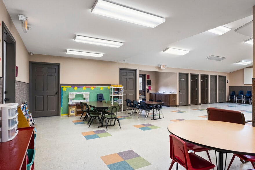 More Photos Of 989 Old Mcdade Rd, Elgin Daycare Center For Sale