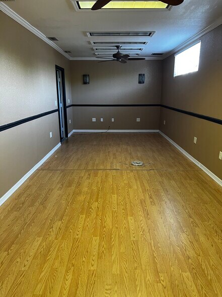 More Photos Of 1001 State Route 590, Oldsmar Warehouse For Lease