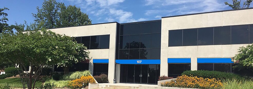 More Photos Of 107 Carpenter Dr, Sterling Office For Lease