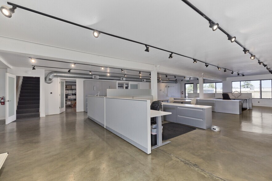 More Photos Of 38 Laurel Mountain Rd, Mammoth Lakes Storefront Retail Office For Sale