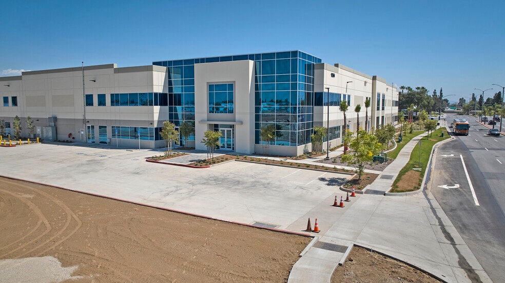 More Photos Of 12551 Telegraph Rd, Santa Fe Springs Unknown For Lease