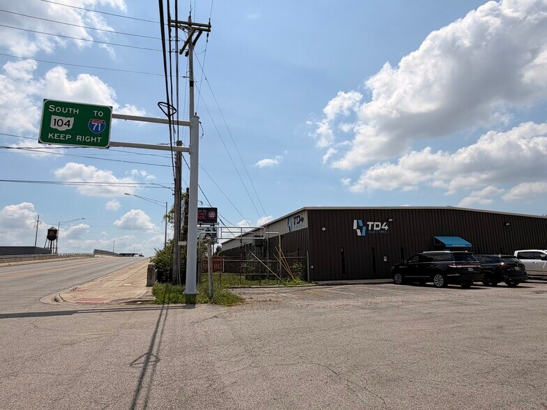 Primary Photo Of 1915 S High St, Columbus Warehouse For Lease