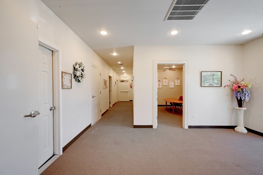 More Photos Of 6123 Ingram Rd, San Antonio Religious Facility For Sale