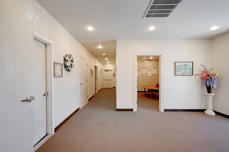 More Photos Of 6139 Ingram Rd, San Antonio Religious Facility For Sale