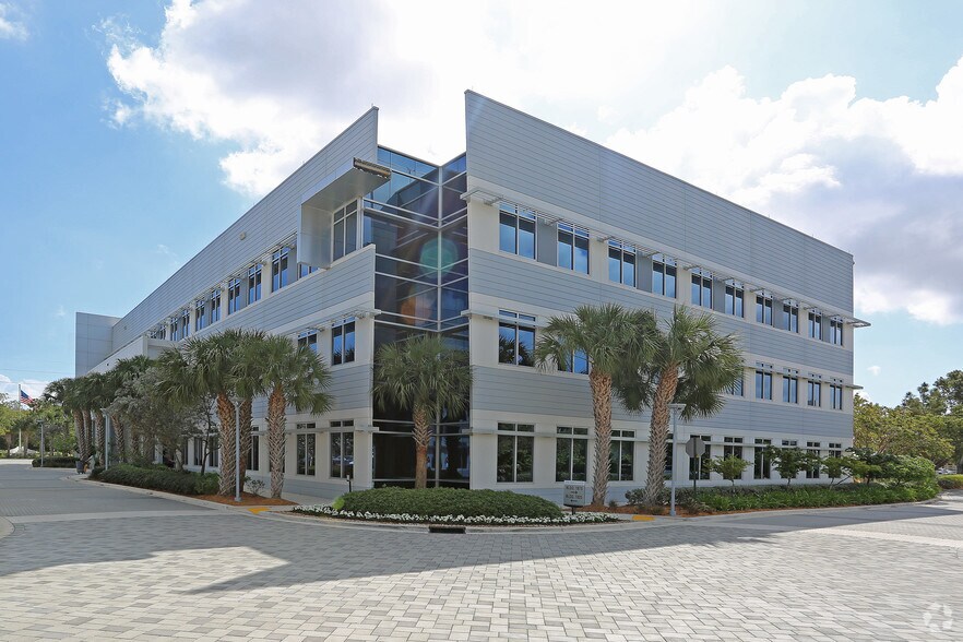 More Photos Of 1825 NW Corporate Blvd, Boca Raton Office For Lease