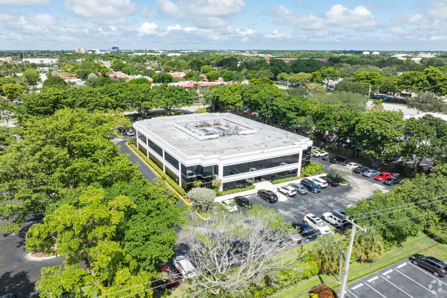 More Photos Of 1000 NW 9th Ct, Boca Raton Medical For Sale