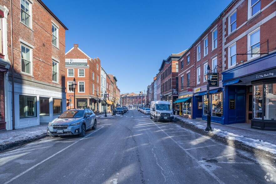 More Photos Of 56 Market St, Portsmouth General Retail For Sale