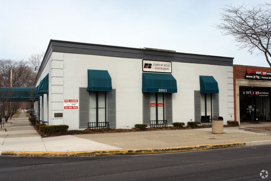 Primary Photo Of 20311 Mack Ave, Grosse Pointe Office For Lease