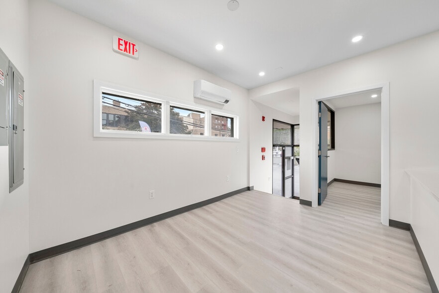 More Photos Of 35 Pangborn Pl, Hackensack Medical For Lease