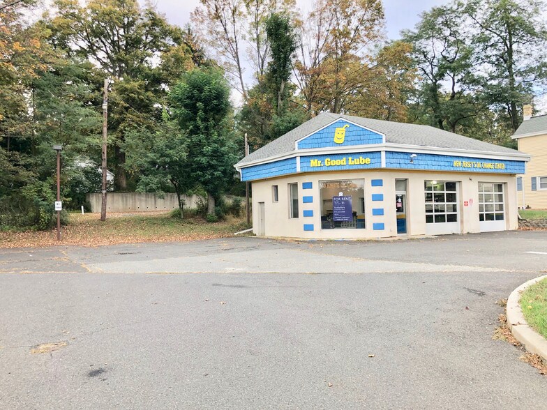 More Photos Of 5 Main St, Chester Auto Repair For Sale
