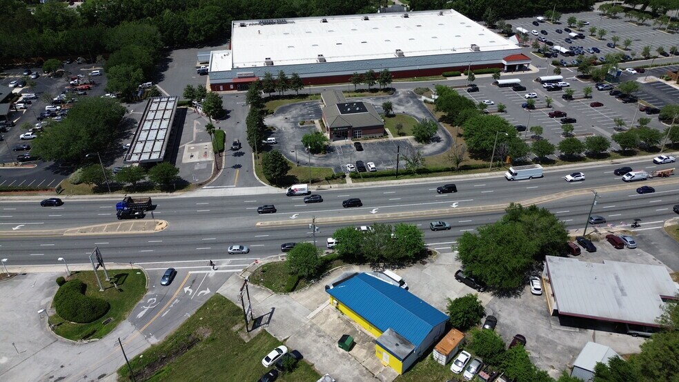 More Photos Of 569 Blanding Blvd, Orange Park Freestanding For Sale