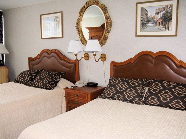 More Photos Of 2967 Henry St, Muskegon Hotel For Sale