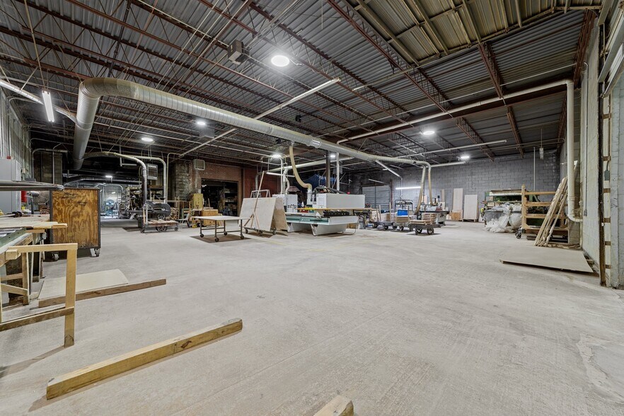 More Photos Of 1801 S University Pky, High Point Manufacturing For Sale