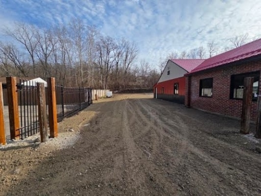 More Photos Of 9620 N Dixie Hwy, Franklin Freestanding For Sale