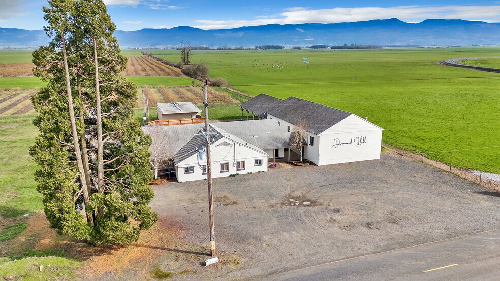 More Photos Of 31414 Harris Dr, Harrisburg Lodge Meeting Hall For Sale