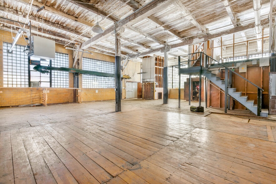 More Photos Of 2301 E 28th St, Chattanooga Manufacturing For Lease