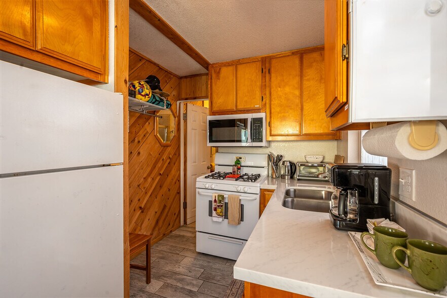 More Photos Of 830-832 Pismo Ct, San Diego Apartments For Sale