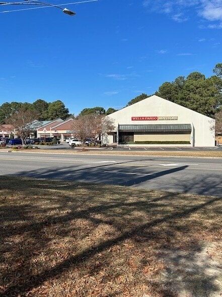 More Photos Of 301-415 N Spence Ave, Goldsboro Storefront Retail Office For Lease
