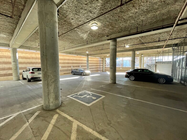 More Photos Of 223 Rosa L Parks Blvd, Nashville Office For Lease