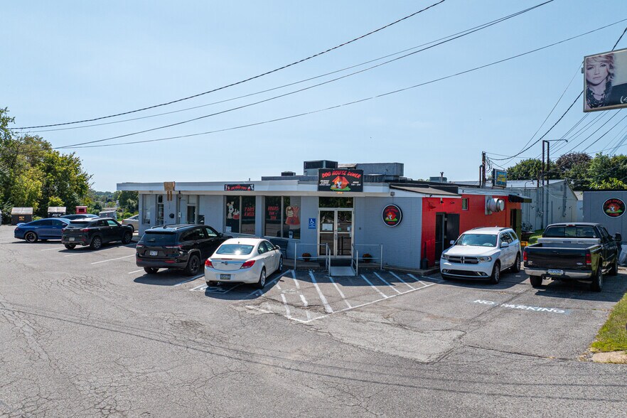 More Photos Of 605 Scenery Dr, Elizabeth Storefront Retail Office For Sale