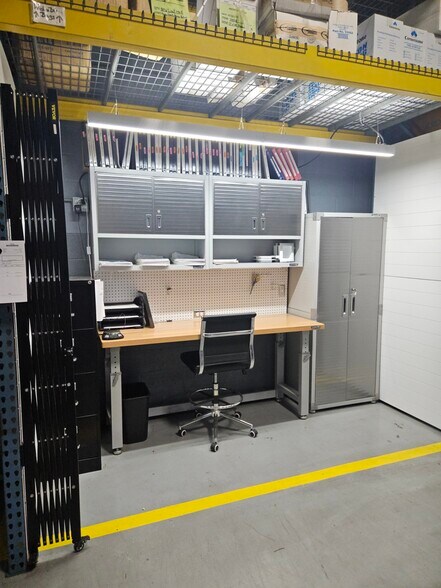 More Photos Of 519 Honeysuckle Rd, Spartanburg Manufacturing For Sale