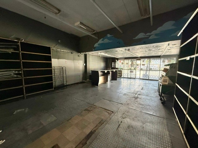 More Photos Of 5527 Geary Blvd, San Francisco Storefront Retail Residential For Lease