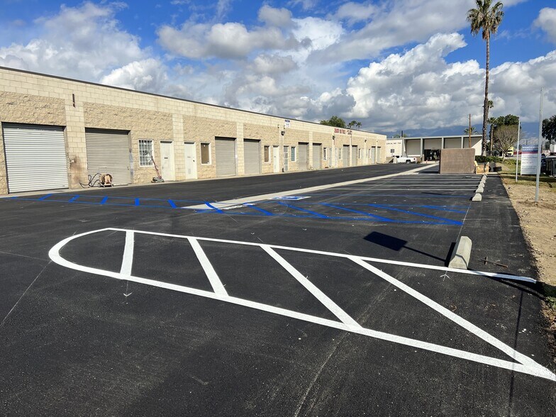 More Photos Of 255 W Benedict Rd, San Bernardino Warehouse For Lease