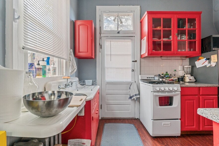 More Photos Of 645 Washington Blvd, Baltimore Apartments For Sale