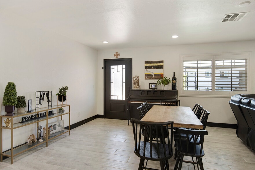 More Photos Of 8822 W Deer Valley Rd, Peoria Specialty For Sale