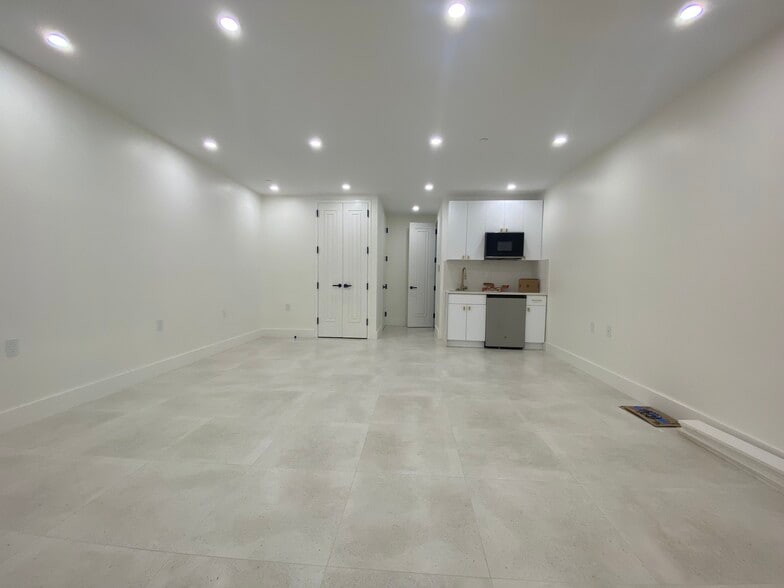 Primary Photo Of 155 Smith St, Brooklyn Apartments For Lease