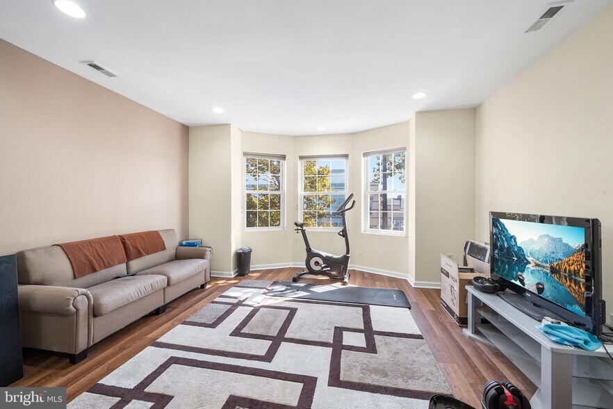More Photos Of 2428 S Broad St, Philadelphia Apartments For Sale