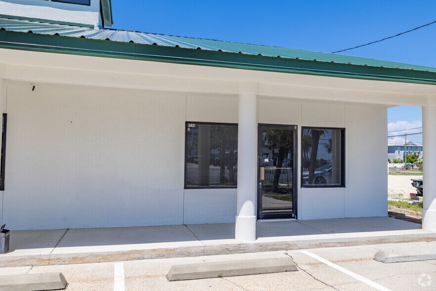 More Photos Of 6126 Thomas Dr, Panama City Self Storage For Sale