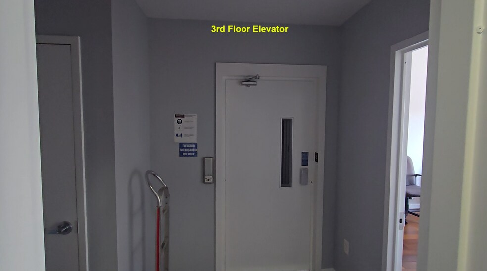 More Photos Of 7115 Northern Blvd, Jackson Heights Office For Sale