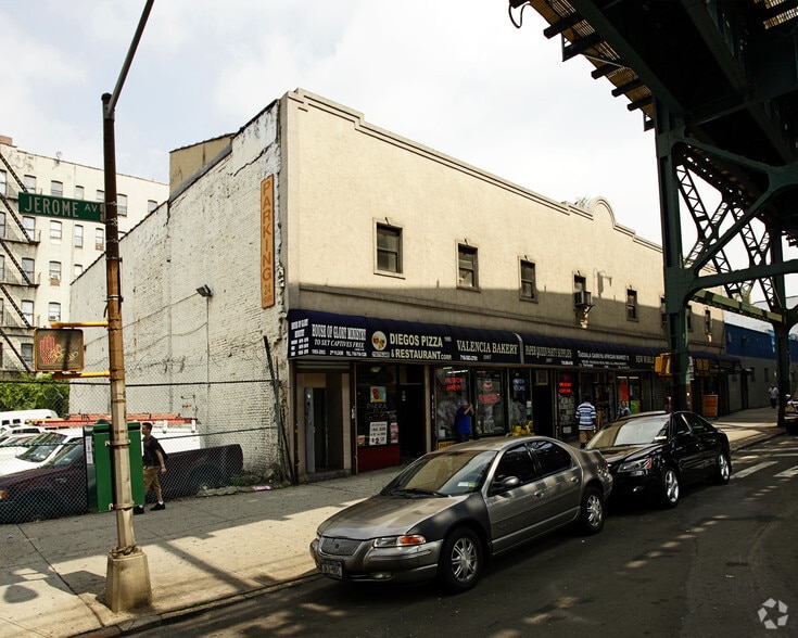 Primary Photo Of 1995-2003 Jerome Ave, Bronx Storefront Retail Office For Lease