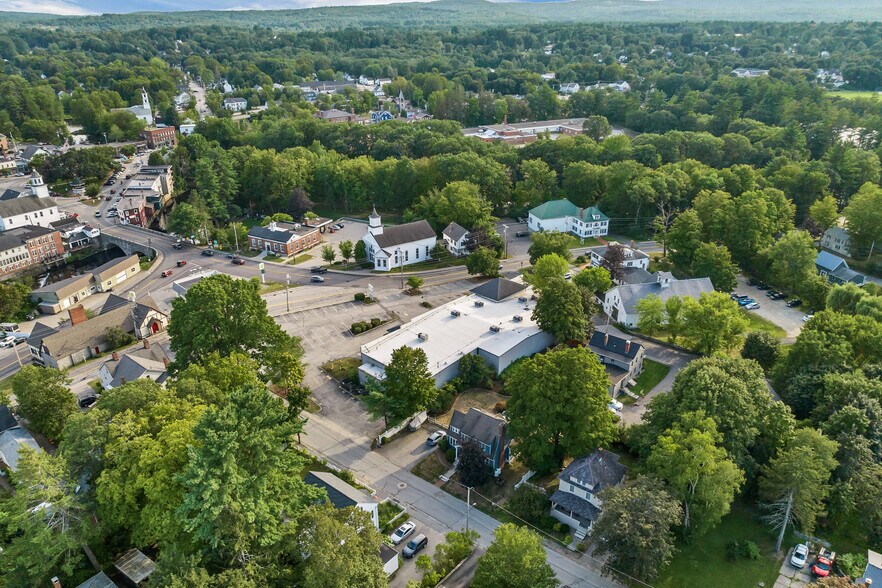 More Photos Of 15 Mont Vernon St, Milford Freestanding For Lease