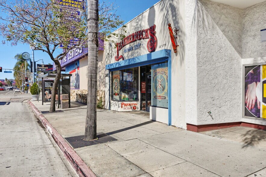 More Photos Of 21627 Sherman Way, Canoga Park Storefront For Sale