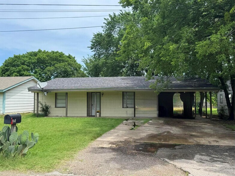 More Photos Of 4515 SE Loop 286, Paris Apartments For Sale