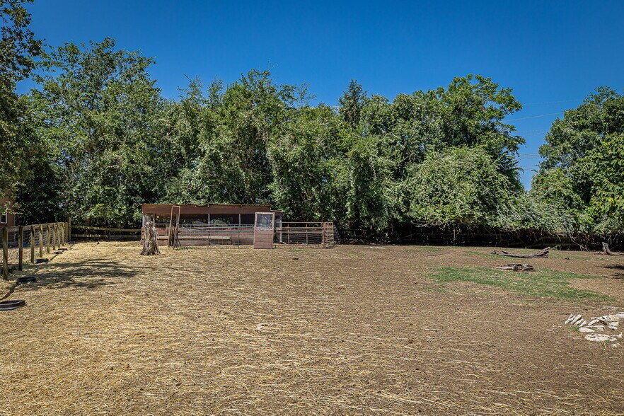 More Photos Of 26298 Hwy 105 W, Montgomery Land For Sale