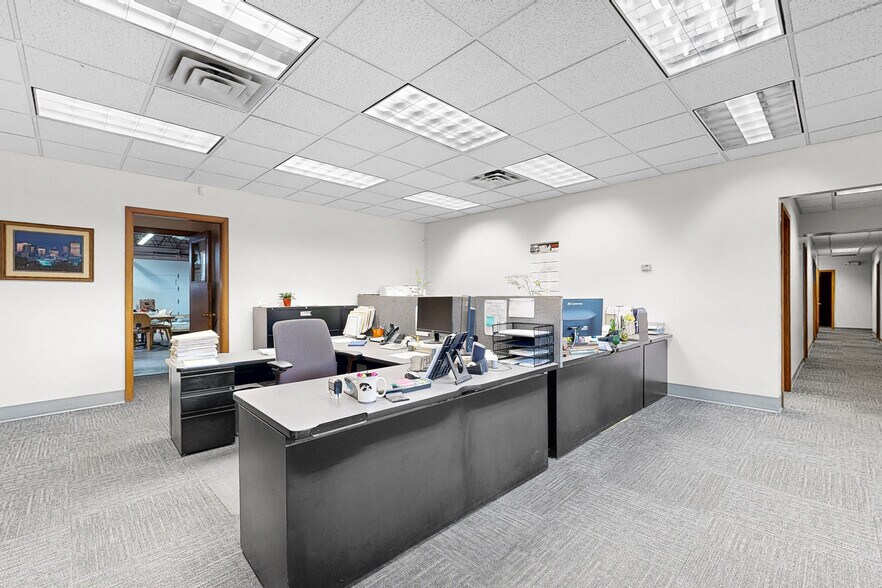 More Photos Of 1429 2nd Ave, Des Moines Warehouse For Sale