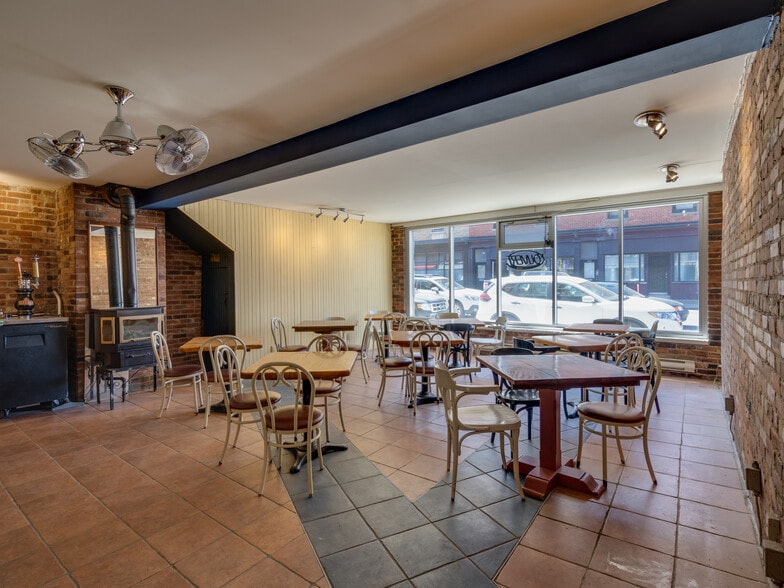 More Photos Of 2514 Rue Sainte-Catherine E, Montréal Apartments For Sale